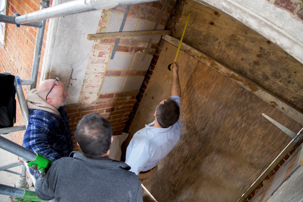 3fd_3form_design_chapel_measuring_front_door